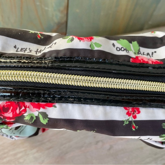 Betsey Johnson Striped Skull Floral Makeup Cosmetic Bag - Picture 5 of 8